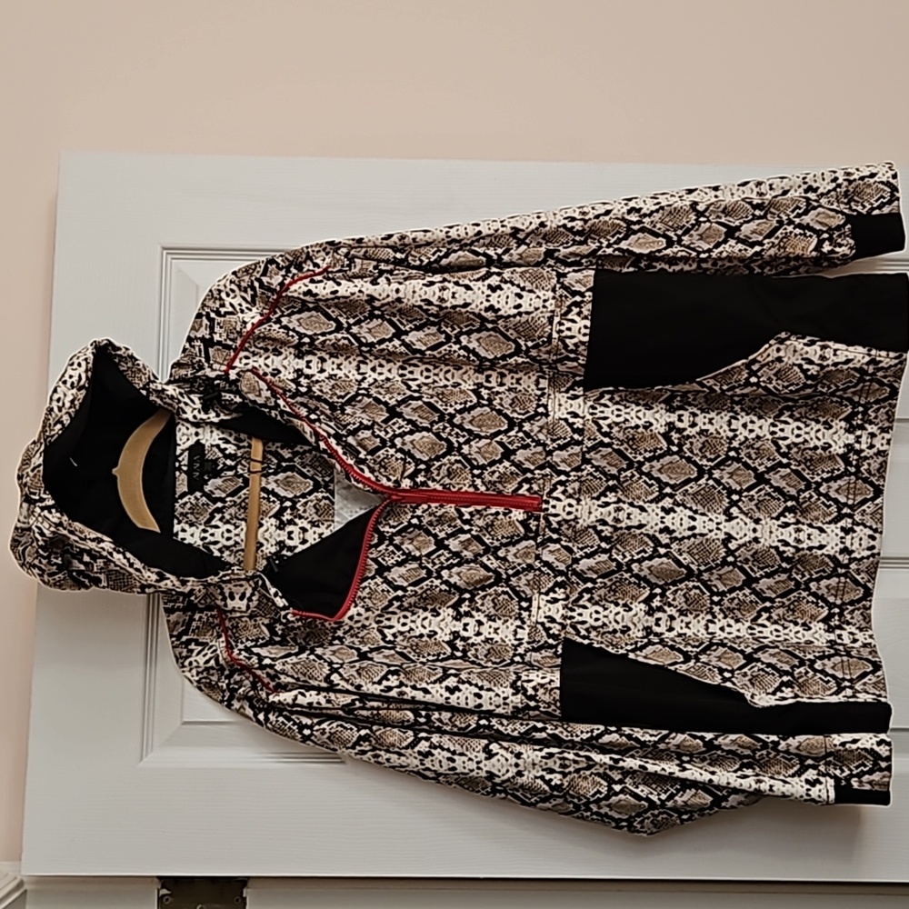 Alala 1X hooded workout pullover w/hood, pockets